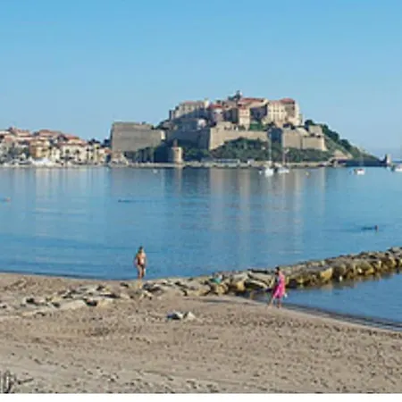 130m2 Qui Surplombe La Baie De Vue Citadelle Calvi (Corsica)