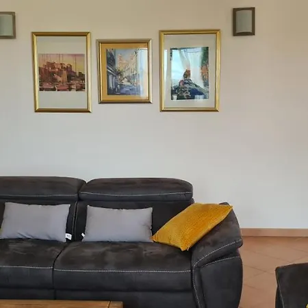 130m2 Qui Surplombe La Baie De Calvi Vue Citadelle Holiday home