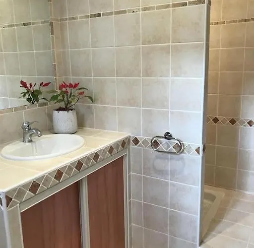 펜션 130m2 Qui Surplombe La Baie De Vue Citadelle